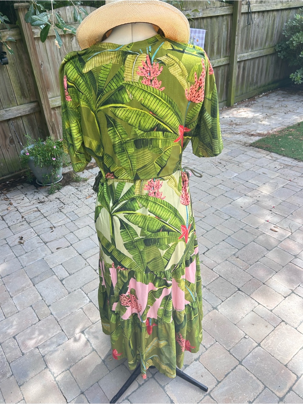 FARM Rio Green and Pink Tropical Leaf Maxi Dress - Picture 2 of 9